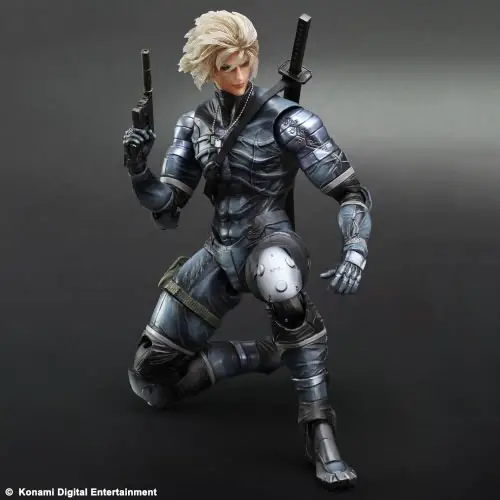 Metal-Gear-Solid-2-Raiden-Play-Arts-Action-Figure-4
