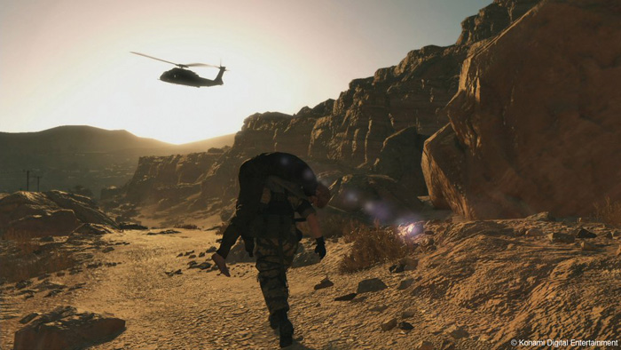 Metal-Gear-Solid-V-The-Phantom-Pain-E3-2013-Punished-Snake-Rescuing-Kaz